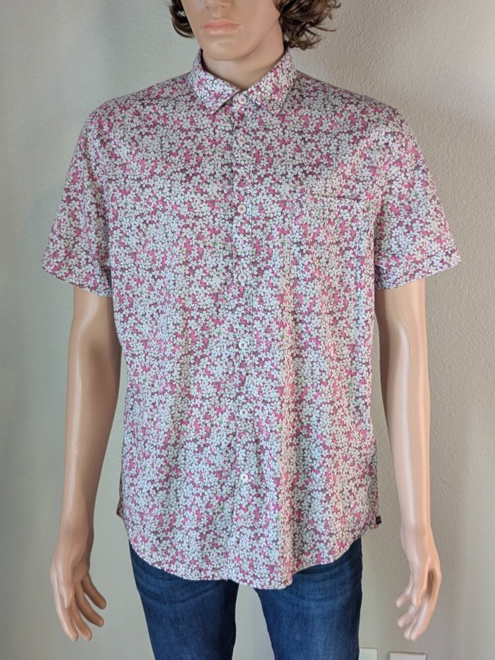 Good Man Brand Button-up Shirt Men's Size Large Short Sleeve Pink Floral
